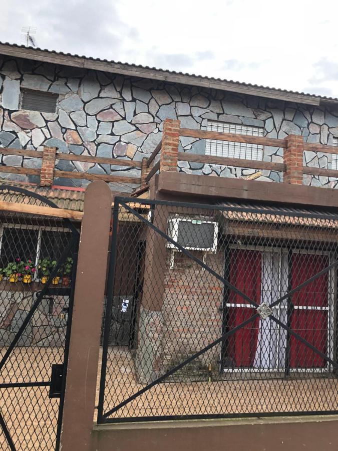 Luis'S House Ezeiza Airport Hotel Monte Grande Bagian luar foto