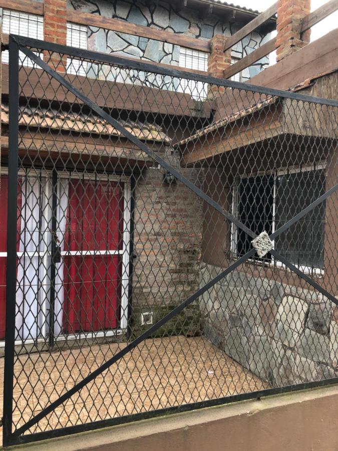 Luis'S House Ezeiza Airport Hotel Monte Grande Bagian luar foto