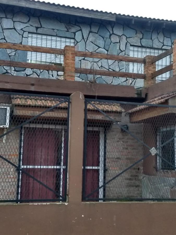 Luis'S House Ezeiza Airport Hotel Monte Grande Bagian luar foto