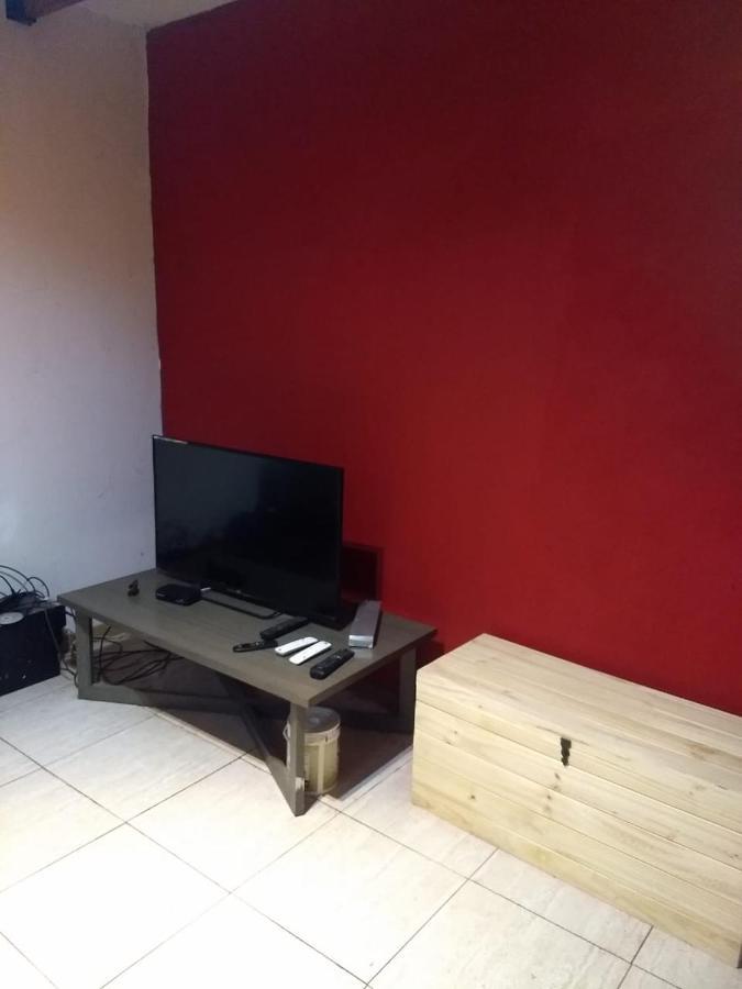 Luis'S House Ezeiza Airport Hotel Monte Grande Bagian luar foto